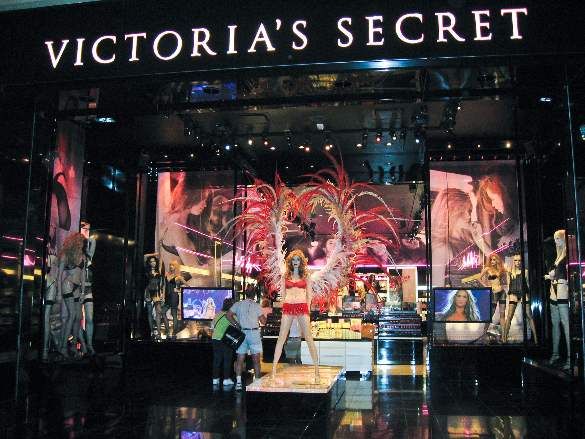 How Victoria's Secret Lost Its Sparkle - Cherwell