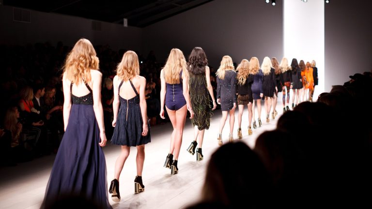 (Un)real beauty: Is AI the supermodel of our time?