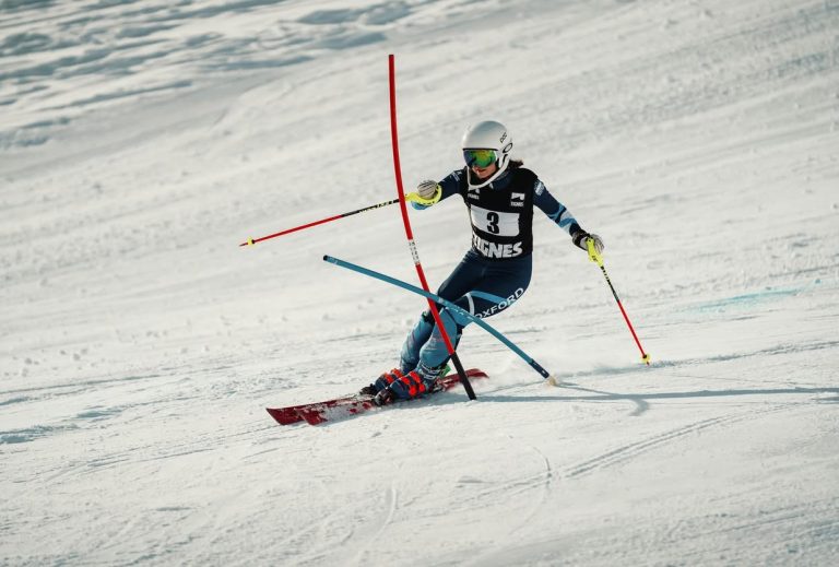 Women’s Blues carve out ski victory at varsity
