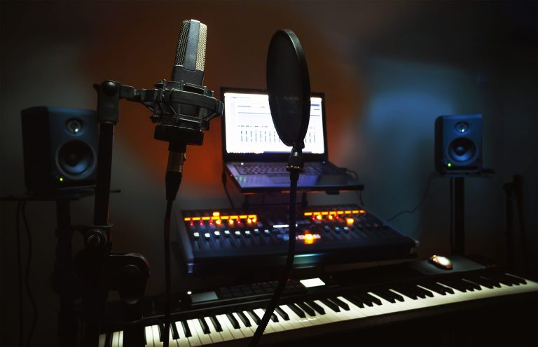 Oxide Radio is a breath of fresh, musical air