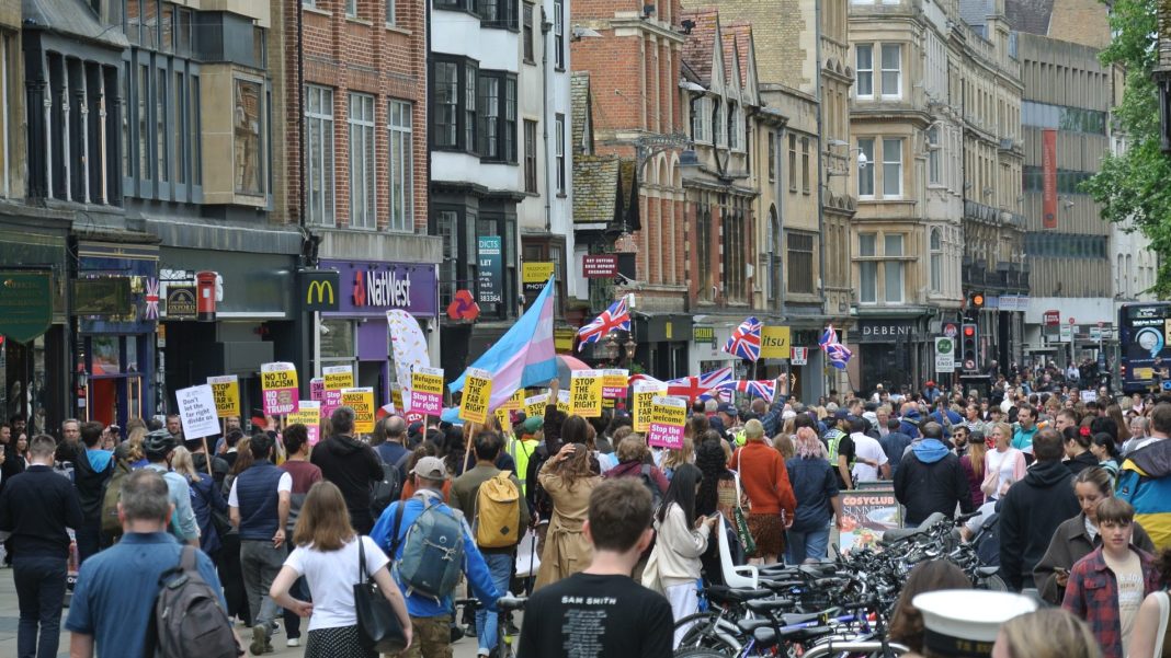 Oxford Stand Up to Racism in counter-protest to 'Great British National Strike'