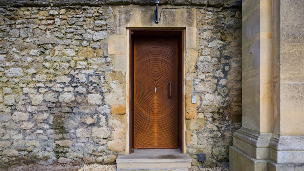 Trinity College door