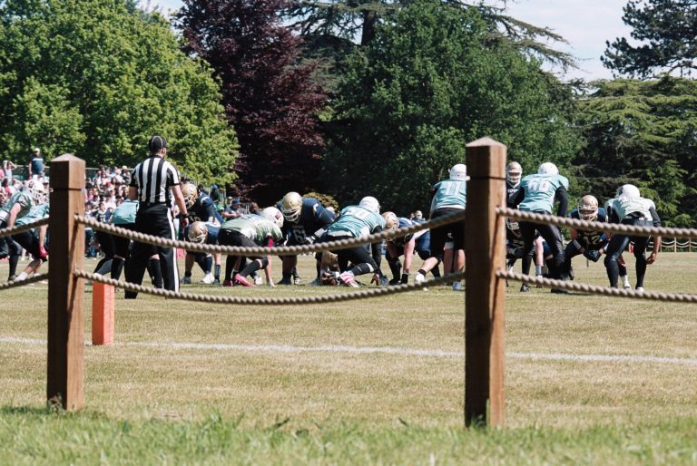 Lancer-lot: Oxford American Football trounce Cambridge Pythons