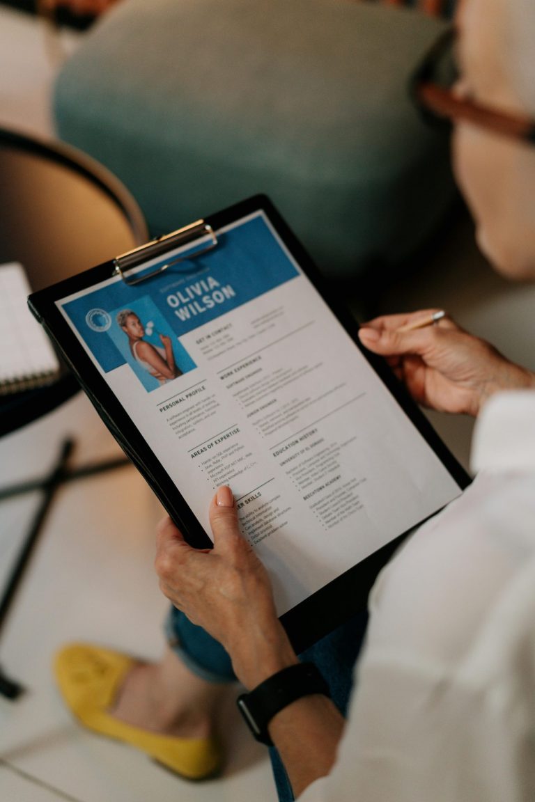How to Create a Sixth Form Student CV That Gets Noticed