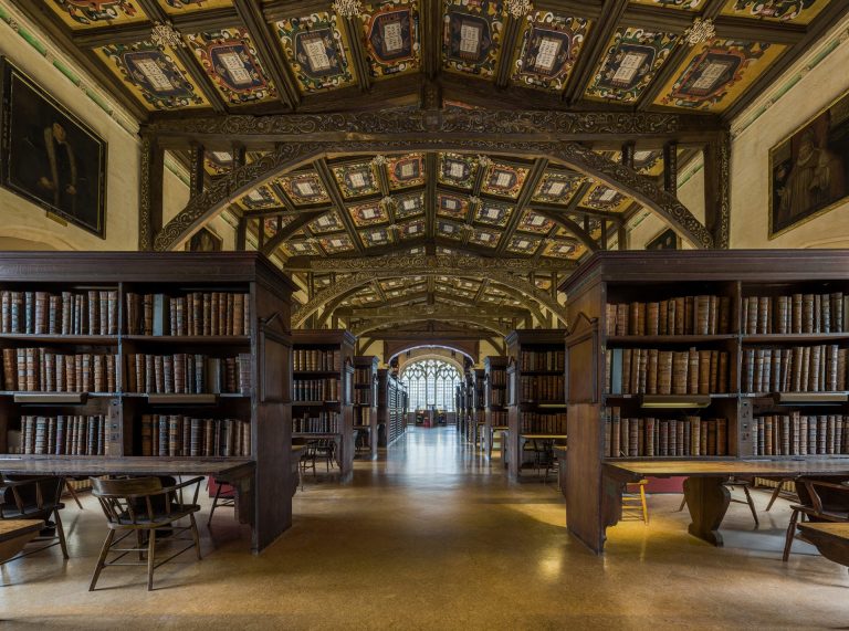 Reading Oxford books in Oxford