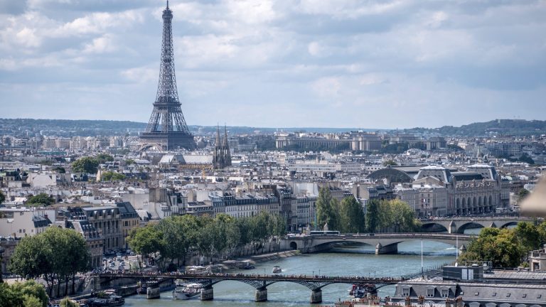 Distance does make the heart grow fonder