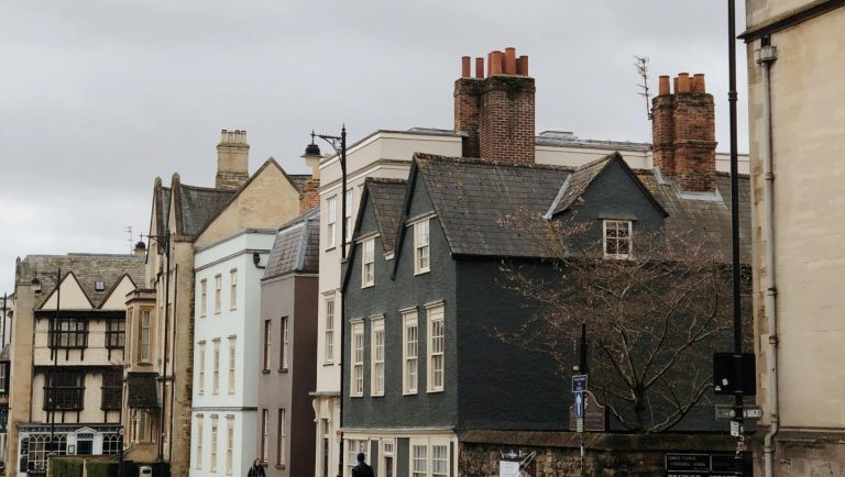 The dating bio’s obsession with Oxford