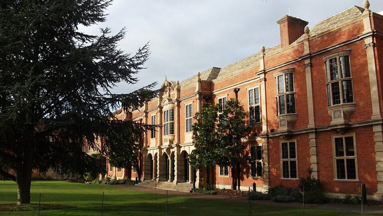 Oxford needs a women’s college