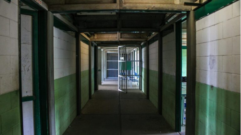 Going to prison during the vacation: The secret lives of Oxford students